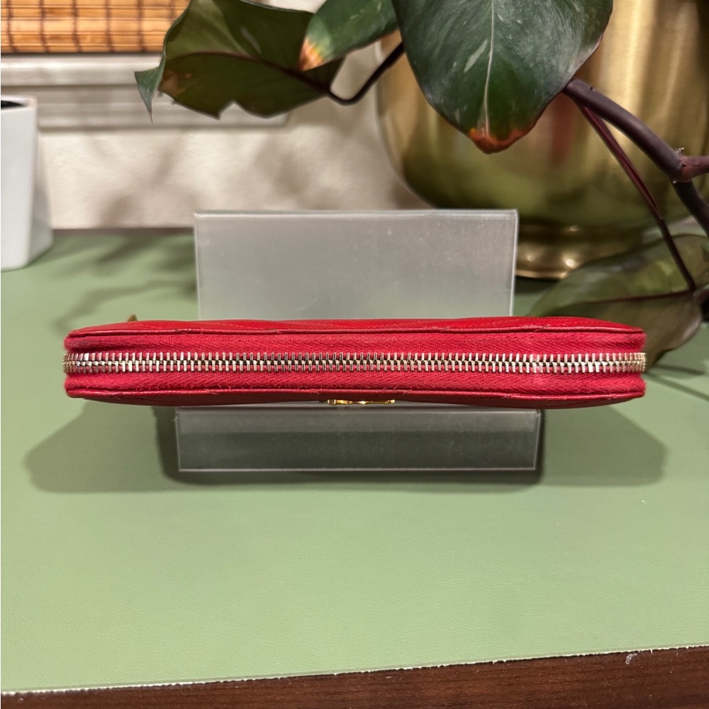 Saint Laurent Red Quilted Wallet with Gold Logo - Picture 12 of 12